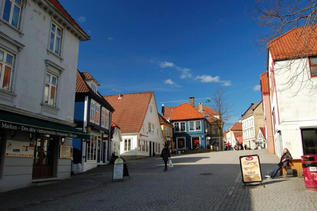 Dinbnb I Cozy 1-bedroom Nestled In The Heart Of Lejlighed Bergen
